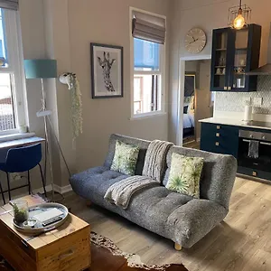 Just Off Long - Inner Gem Apartment Kapstadt