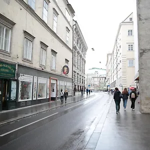 Apartment Heart Of Vienna- Next To Albertina, Wien